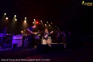 Tedeschi Trucks Band, am 25.03.2017 in der Mehrzweckhalle in Roth