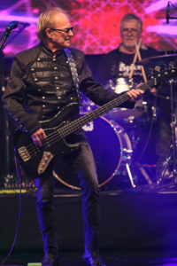 Martin Engelien (bass, backing vocals)