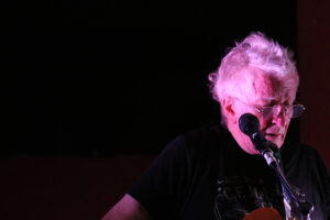 Roger Sutcliffe (vocals, electric guitar, 12-string guitar, steel guitar, mandolin, ukulele)