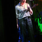 Liesbeth Hilferink (backing vocals, percussion)