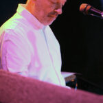 Frans Evers (keyboards, backing vocals)